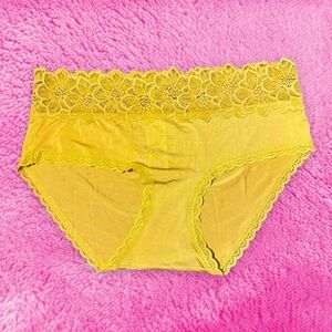 Aerie Honey Yellow Floral Lace Panty